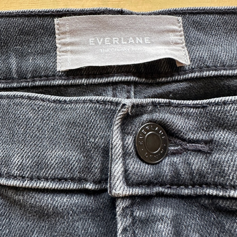 Everlane The Cheeky Denim Jeans in Washed Black Color, Size 27 Crop Length